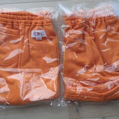 【新品未使用】新松戸幼稚園 遊び着セット L120（Tシャツ2枚＋ショートパンツ2枚）男女兼用の画像