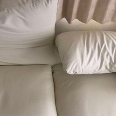 ほぼ未使用✨ホワイト2人掛けソファーの画像