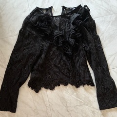 黒　レース　ブラウス　の画像