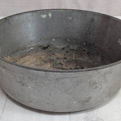 古い 金ダライ たらい おけ 2点まとめて ビンテージ 直径36㌢・33㌢位の画像