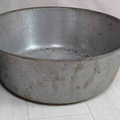 古い 金ダライ たらい おけ 2点まとめて ビンテージ 直径36㌢・33㌢位の画像