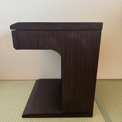 サイドテーブルの画像