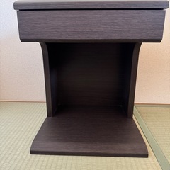 サイドテーブルの画像