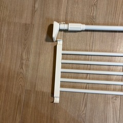 つっかえ棒ラックの画像