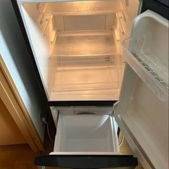 【12/25.26引渡し限定】【現地動作確認OK】Haier 138L 冷蔵庫 ブラック の画像