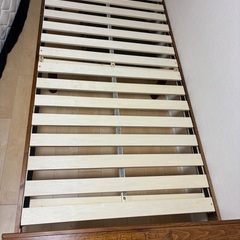 ベッドフレームの画像