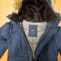 GAP中綿入りアウター　110cm 店舗でクリーニング済の画像