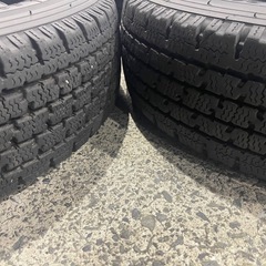 軽トラ、軽バン用 145/80R12 スズキ純正 スタッドレスホイールセット マットブラック塗装済 TOYO22年製バリ溝の画像