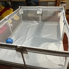 ベビーサークルの画像