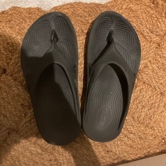 【USED】oofosサンダル 25.5cmの画像