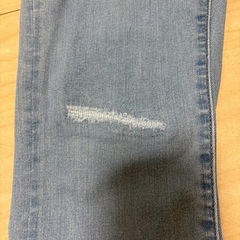 UNIQLO ジーパン140の画像