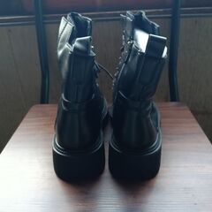 新品 22cm レディース ブーツ ブラック 厚底 シューズ サイドゴア 識別番号:【B188-S】の画像