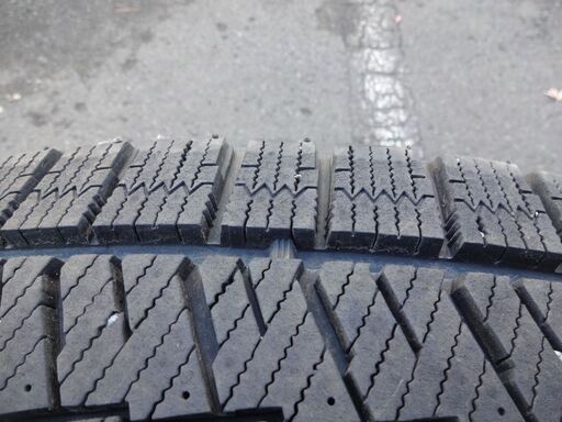 ブリヂストン ブリザック VRX2 215/55R18 バリ溝