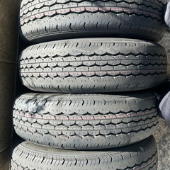 ハイエース　タイヤのみ4本の画像