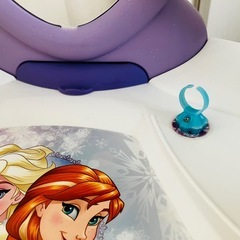 【取引中】アナと雪の女王ドレッサーの画像