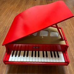 KAWAI 赤 グランドピアノ型 32鍵盤の画像