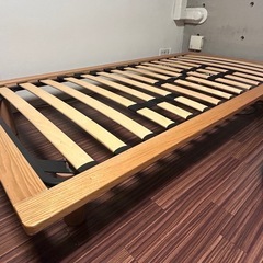 ベッドフレームの画像