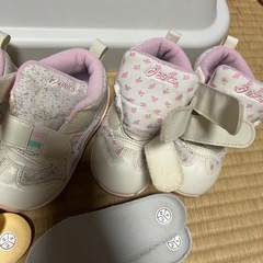 ①⑤　14cmから15.5cm スクスク　アシックス　スニーカー　ベビー　靴の画像