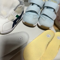 ①⑤　14cmから15.5cm スクスク　アシックス　スニーカー　ベビー　靴の画像