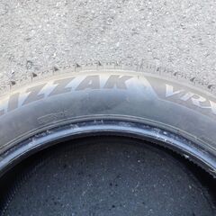 【緊急値下げ】ブリヂストン ブリザック　VRX2　215/55R18　バリ溝の画像