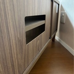 テレビボードの画像