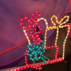 クリスマス　イルミネーション　シーソー　サンタの画像