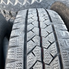 ブリヂストン　スタッドレス　ハイエースなどに！の画像