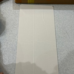 簡単貼りつけ　壁紙　４０枚　新品　１枚50円の画像