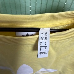 アディダス　オリジナル　ミニ丈　USEDの画像