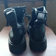 新品 23cm レディース ブーツ ブラック 厚底 シューズ サイドゴア 識別番号:【B199-S】の画像