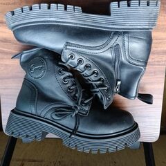 新品 23cm レディース ブーツ ブラック 厚底 シューズ サイドゴア 識別番号:【B199-S】の画像