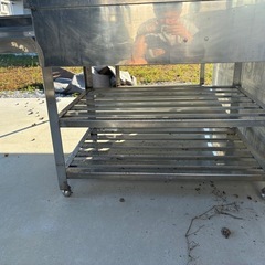 ステンレステーブルの画像