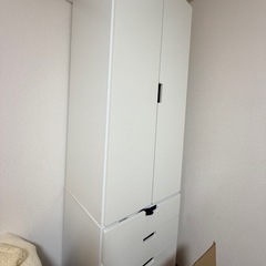白 タンスの画像