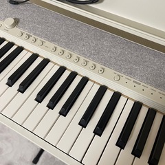 電子ピアノの画像