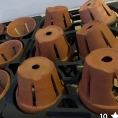 素焼き鉢　穴あき（蘭用）の画像