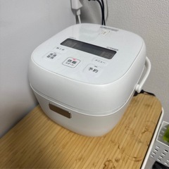 【12/20・21受取】冷蔵庫、電子レンジ、洗濯機、炊飯器、ベッド(マットレス付き)5点セットの画像