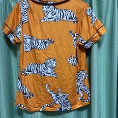 虎柄　パジャマ　セットアップの画像