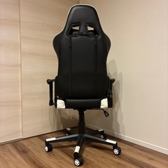 ゲーミングチェアの画像