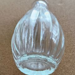 花瓶　ガラス製の画像