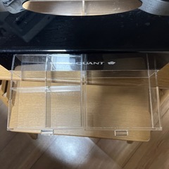 𝗠𝗔𝗥𝗬 𝗤𝗨𝗔𝗡𝗧 ティッシュケースの画像