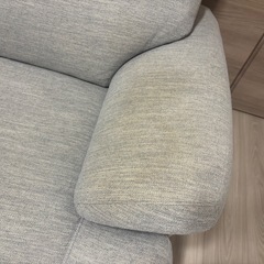 【〜12/26引渡し限定】2〜3人掛けコンパクト／ソファ／グレー／手渡しOK／中古の画像