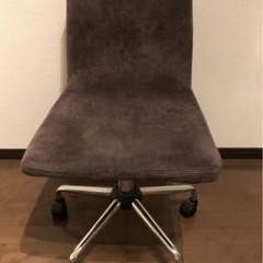 【中古】LOWYA オフィスチェア ソファ生地・ベルベット調 アームレス ダークブラウン [幅61]の画像