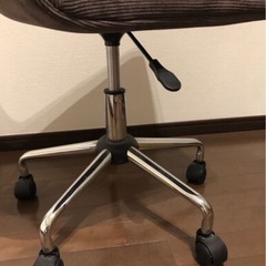 【中古】LOWYA オフィスチェア ソファ生地・ベルベット調 アームレス ダークブラウン [幅61]の画像