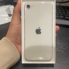 【新品】【未使用】iPhoneSE3 64Gの画像