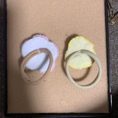 ハンドメイドヘアーゴムお花とヒヨコの画像