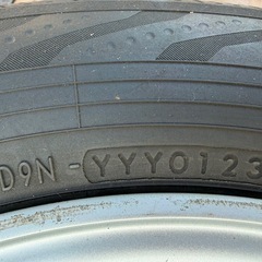 トヨタ　プリウス　夏用タイヤ　4本セットの画像