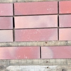 アンティークレンガ調タイル　1枚33円の画像