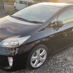 30プリウスSツーリングの画像