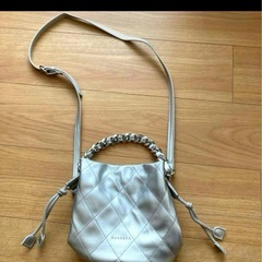 ショルダーバッグの画像