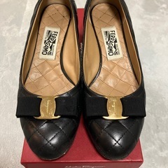 美品サンローラン＋フェラガモパンプス の画像